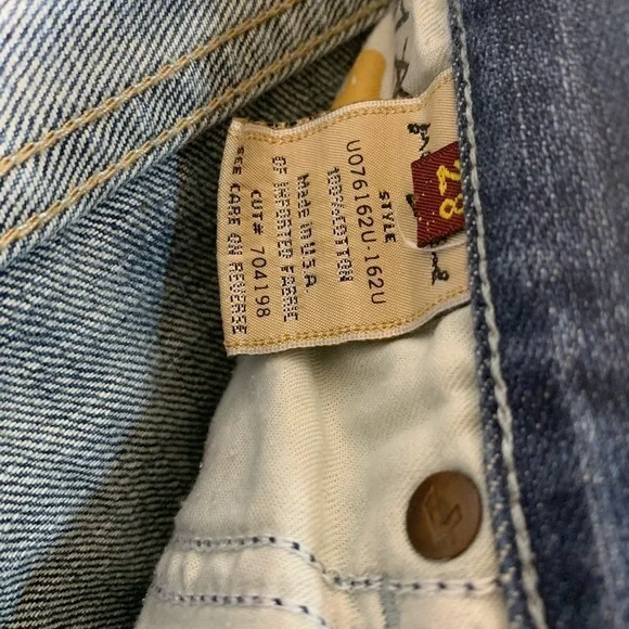 7 For All Mankind Women’s Flare Distressed Jean - Picture 7 of 11